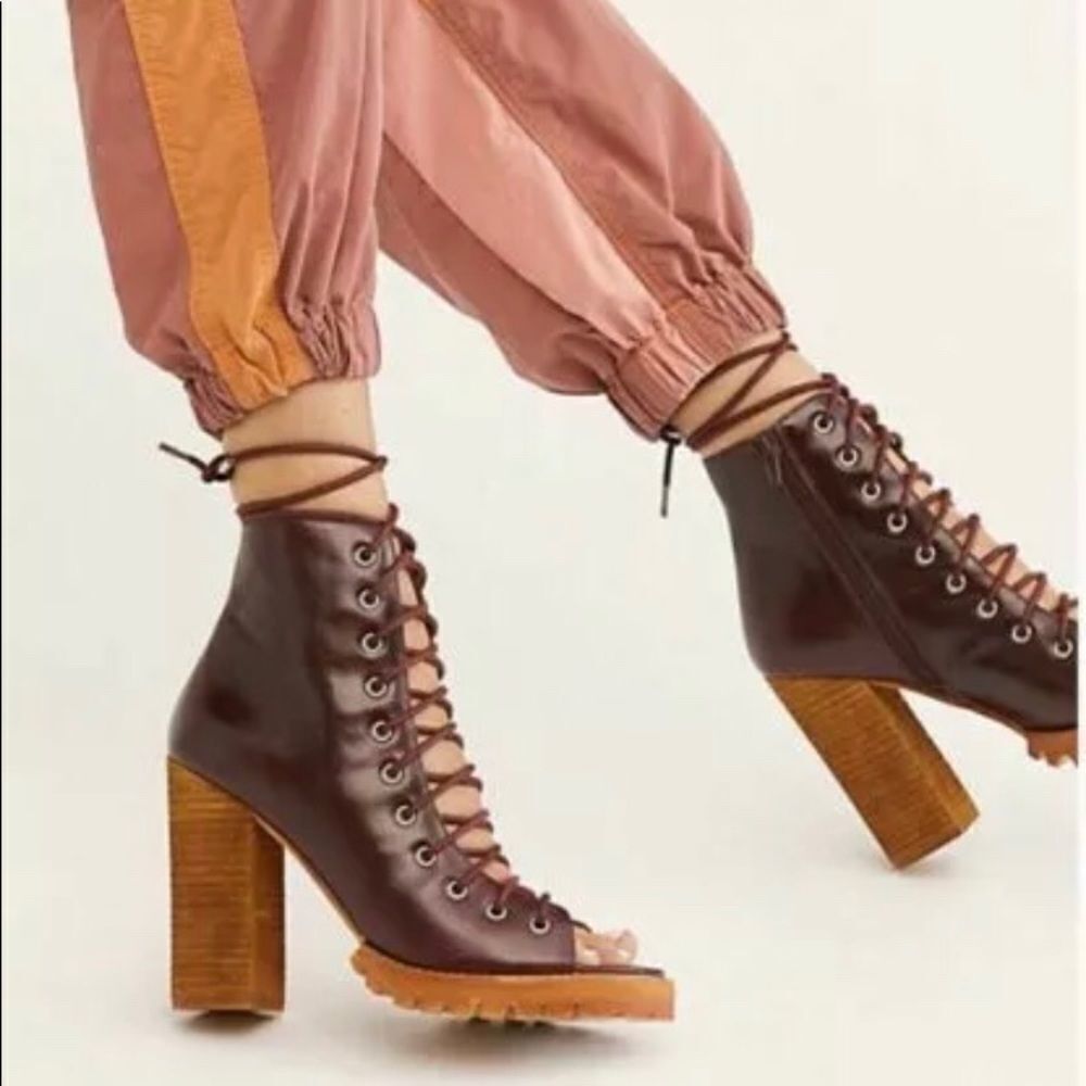 Jeffrey Campbell Brown Lace-Up Chunky Heel Ankle Booties